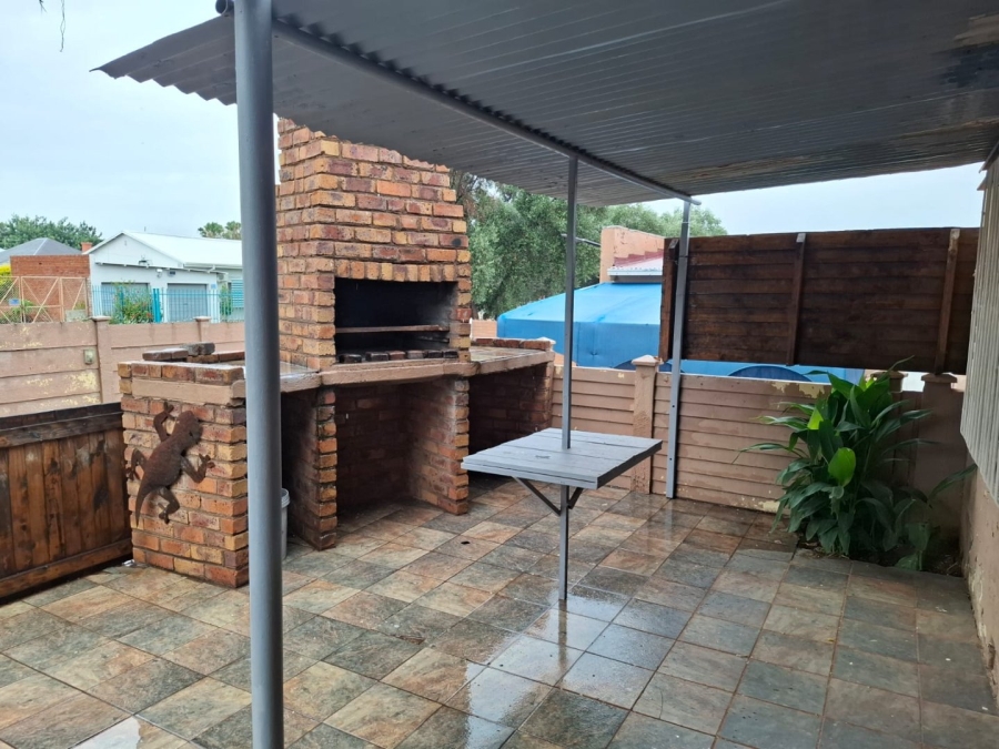 4 Bedroom Property for Sale in Beaconsfield Northern Cape